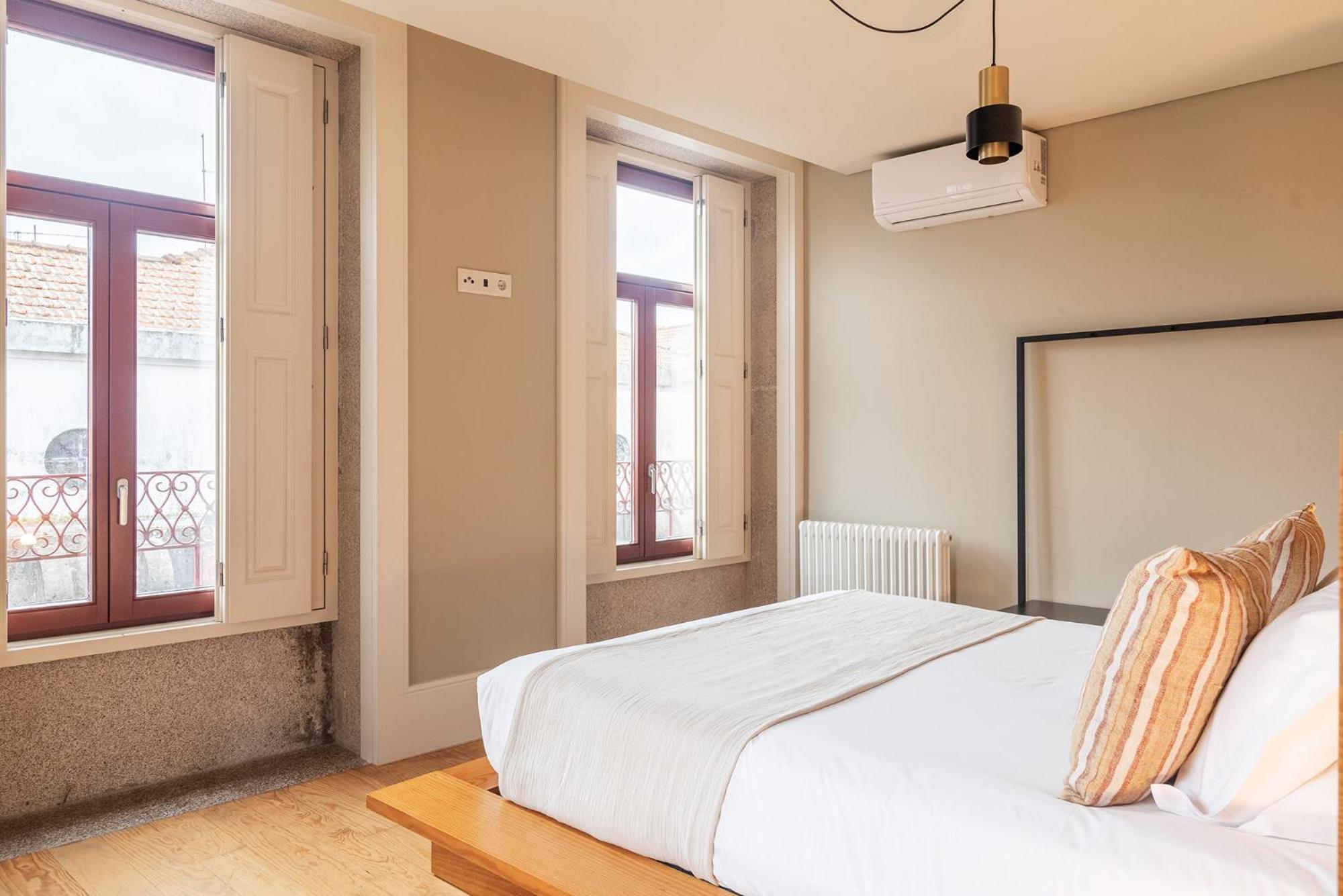 Aparthotel Oporto Alves Da Veiga Екстериор снимка